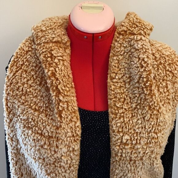 Love Tree Women’s Sherpa Hooded Vest size S - Picture 4 of 12